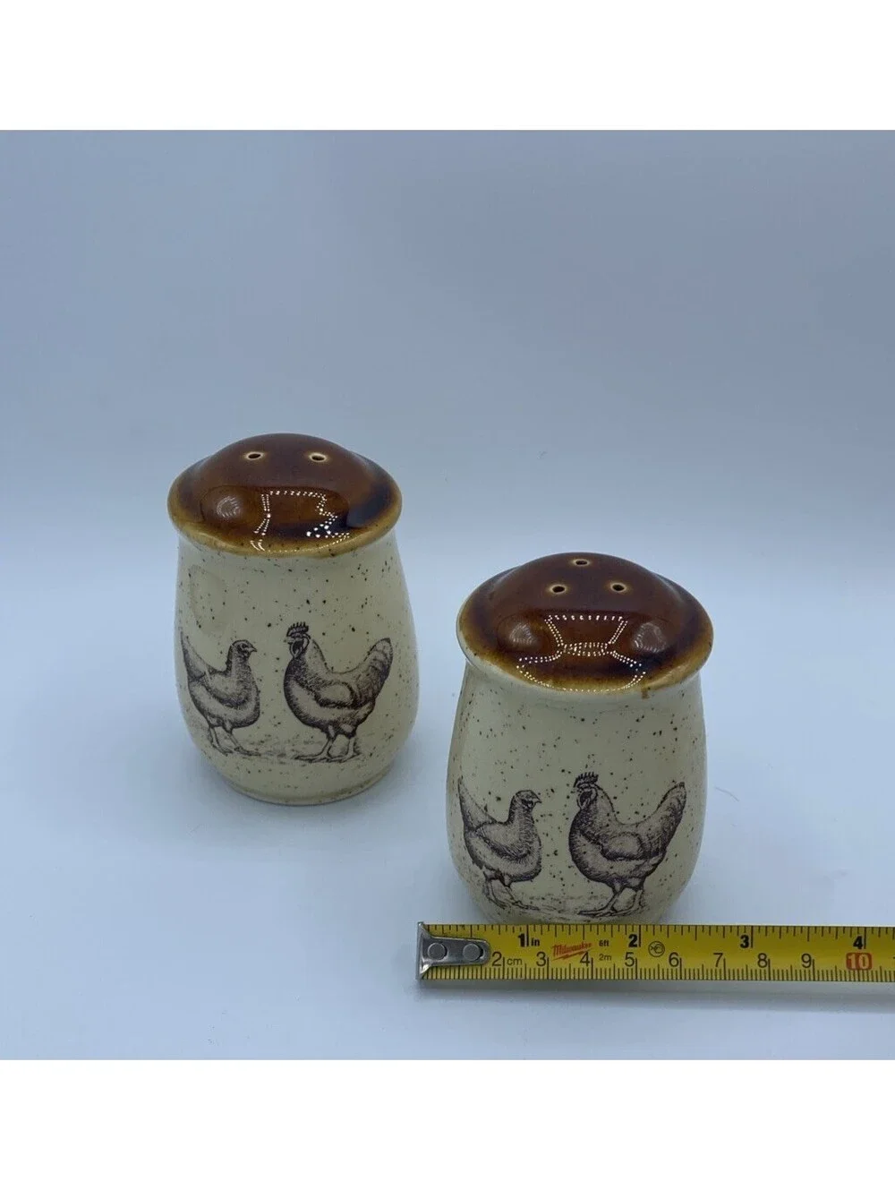 Vg 1979 Enesco COUNTRY ROAD Salt Pepper Shaker Set Hen Rooster Countrycore Japan